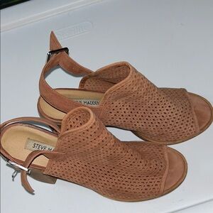 Steve Madden Tan Perforated Sandals